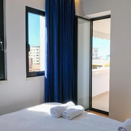 2e Center * Τίρανα